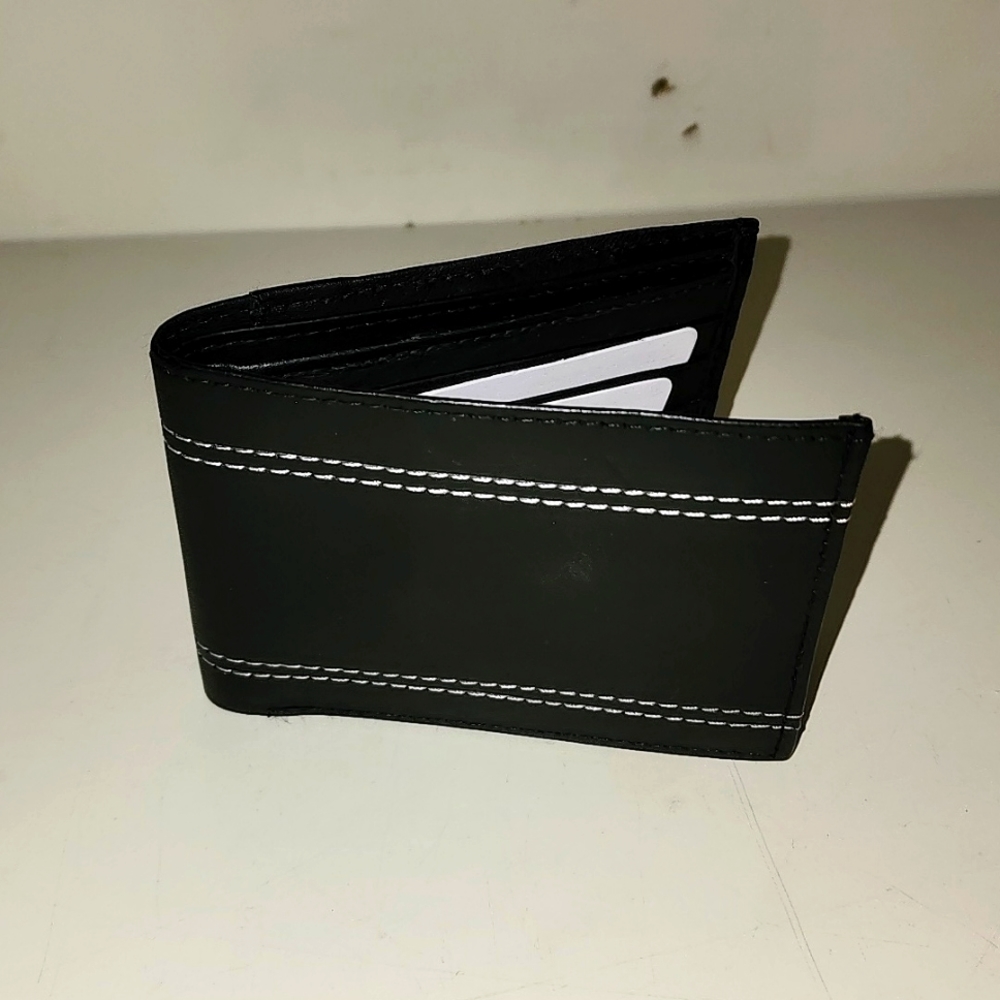 Mens NWOT Black Bi-Fold Wallet